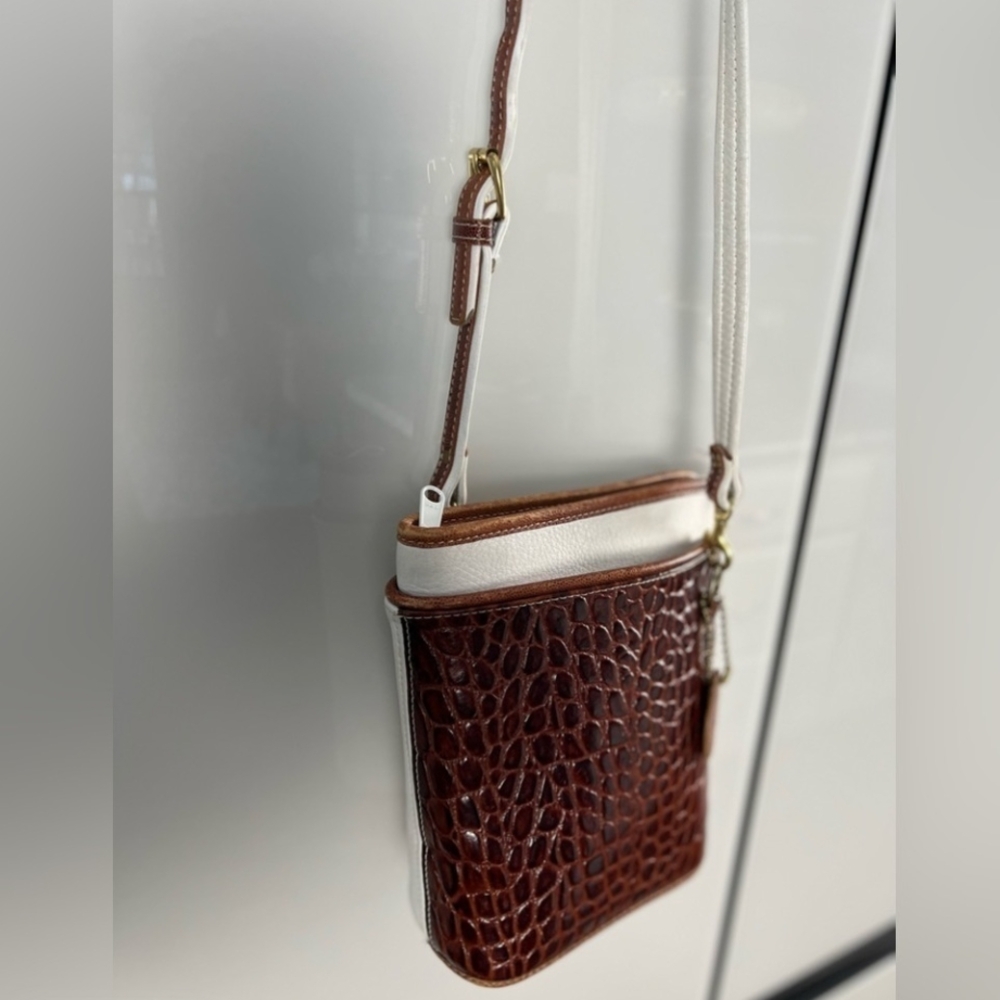 American Exec Brown&White Croc Embossed Leather Adjustable Crossbody Bag - Picture 7 of 11